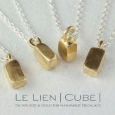 新作 Le Lien Cube ネックレス 45~60cm 18金 ゴールド シルバー ロング シンプル 可愛い 四角 バー プチ お守り ペア お洒落 レディース メンズ K18 地金 キューブ 塊 ジュエリー プレゼント 記念日
