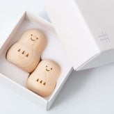 神棚 オブジェ「願い小だるま【幸運・厄除けの白】ペア」神棚飾り 玄関飾り プレゼント 贈り物 ギフト 置き物 置物 だるま お祝い 達磨 小さい 小さめ ミニ 供え物 おしゃれ ナチュラル 合格祈願 グッズ かわいい モダン 女性 縁起物 天然木 ゲン担ぎ 玄関 飾り インテリア小物（雑貨類）【送料無料】