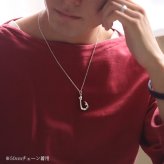 ハワイアンジュエリー フィッシュフック モアナ 刻印 無料 誕生石入れ可 ペンダントトップ スクロール シンプル ロジウムコーティング シルバー925 ネックレス チェーン別売 ペンダントヘッド メンズ レディース 誕生日 プレゼント ハロウィン 【品番：SP3403】