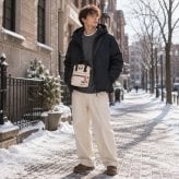 outdoor products ジョジョの奇妙な冒険 イギーモチーフミニショルダー ショルダーバッグ 斜め掛け レディース メンズ ギフト プレゼント ブラック jo01 ODJO01