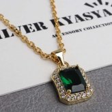 ステンレス グリーンストーンネックレス ペンダントネックレス メンズネックレス ゴールド あずきチェーン 細身 小ぶり 小さめ キラキラ ラグジュアリー 高級感 男性 金属アレルギー対応