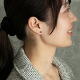 ピアス 金属アレルギー対応 アイオライト 5mm 宝石質 サージカルステンレス つけっぱなし セカンドピアス 品質保証書 ギフト 3月 9月 誕生石 青 紫 天然石 レディース メンズ 片耳用