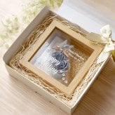【 送料無料 】【 名入れ フレーム入り 猫 フラワー 】 名前入り 結婚祝い 猫好き プレゼント 人気 猫グッズ おしゃれ 誕生日 女性 ギフト 花 プリザーブドフラワー ねこ 名入り インテリア 雑貨 かわいい ネコ モチーフ 記念日