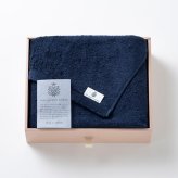 王妃のタオル THE QUEEN’S TOWEL バスタオル ネイビー+資生堂パーラー ビスキュイ 20枚入(お歳暮 御歳暮 洋菓子 お菓子 スイーツ タオル 贈り物 プレゼント ギフト お礼 お返し お祝い 内祝い 結婚 出産 転職 産休 退職 職場 人気 おすすめ)