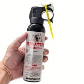 【即納在庫 熊スプレー】ベアアタック 熊撃退スプレー EPA認証 専用ホルダーケース付き カプサイシン2.0%配合 噴射距離約7～8m 熊よけ クマ対策 防獣スプレー 登山 キャンプ 渓流釣り アウトドア ラッピング無料