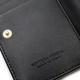 ボッテガヴェネタ BOTTEGA VENETA 二つ折り財布 レディース メンズ イントレチャート 本革 レザー ブラック 黒 ミニ財布 小銭入れ付き ファスナー コインケース 742330 V3UH2 8425