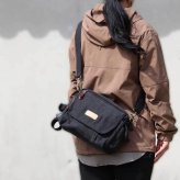 【軽くて丈夫！】WOODYBELLY ショルダーバッグ【送料無料】メンズ 帆布 キャンバス生地 B5サイズ斜め掛け 斜めかけバッグ 大容量 多収納 軽量 通学 通勤誕生日 父の日 プレゼント Ipad 海外旅行 肩掛けカバン 誕生日 プレゼント ギフト 贈り物 男性 父親 バレンタイン 記念日 おしゃれ 丈夫