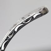 ハワイアンジュエリー バングル ペアバングル 幅3.5mm＆6mm 刻印 無料 サイズが選べる オープンバングル ペア 2本セット フラット 厚み有 サイドに飾り彫り シルバー925 細身 カップル 夫婦 プレゼント ハロウィン 【品番：BM5027-4-6P】