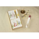 カメヤマ カメヤマ 名香 月の花 １２種入（桐箱入） [26-2918-014] Ｉ１３５００９１２ プレミアムギフト 贈り物 お祝い タブ粉・シナ粉・炭粉・香料 日本製 内祝い 出産内祝い 結婚内祝い 快気祝い 新築祝い お返し 贈り物 プレゼント ギフト