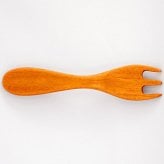 【食洗機対応】 木製 /sou Kids フォーク 子供用木製食器-Fork-子供用フォーク-  ★先端に丸みがあるから口の中に刺さりにくいフォーク★天然素材なので体にやさしい！マホガニー 食器 フォーク 食器 カトラリー ナチュラル 天然木 子供用 子ども用 赤ちゃん用 幼児用 ギフト お祝い ウッド天然木 キッズ ベビー 出産祝い 記念日 ギフト 贈り物 プレゼント
