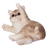 置物 woobia ウービア クリーム じゃれるミルクティー猫 子猫 幅19.5cm 寝転び 薄茶 淡い茶トラ リアル 本物そっくり イギリス生まれ 職人手彩色 玄関 インテリア 癒し 新築祝い 引っ越し祝い 誕生日 退職祝い お礼 お祝い ギフト プレゼント 猫好き ミルクティー色の猫好き