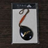 木製漆塗り　朝倉義景　花押本金蒔絵ストラップ