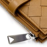 ボッテガヴェネタ BOTTEGA VENETA 二つ折り財布 レディース イントレチャート キャメル ブラウン 茶 小銭入れ付き ミニ財布 本革 ラムレザー ファスナー小銭入れ カード入れ6つ 600270 V48A1 2596