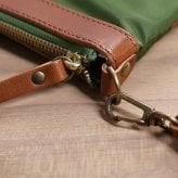 サコッシュ ナイロン 縦型 ショルダーバッグ レディース 日本製 【名入れ 可能】 たつのレザー HALEINE ボディバッグ ブランド 牛革 本革 女性 ミニバッグ 斜め掛け 卒業 記念品 ギフト プレゼント 4FB (07000371r)