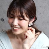 ステンレス お花のピアス 18KGP 両耳用 2点セット レディース フラワー ロング 揺れる ホワイト ゴールドカラー 大ぶり 花びら 立体 透明感 上品 華やか 大人可愛い フェミニン 耳飾り アクセサリー 存在感 ボリューム
