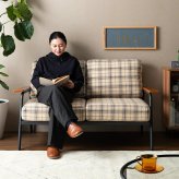ソファ 座椅子 ー 2人掛け コンパクト 二人 2P チェック柄 省スペース 小さめ 天然木 肘掛け アームレスト ファブリック リビング ダイニング ワンルーム 一人暮らし 幅134 ポケットコイル I字
