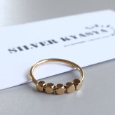 ステンレス ころころビーズリング 細身 ゴールドリング 可愛い 指輪 シンプル お洒落 ピンキー 細め ワンポイント キューブ スクエア プチプラ レディース 女性 金属アレルギー対応