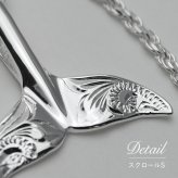 ハワイアンジュエリー ホエールテール ペンダントトップ 刻印 無料 誕生石入れ可 Sサイズ 縦23mm 波 スクロール シンプル シルバー925 ネックレス チェーン別売 ペンダントヘッド メール便 メンズ レディース 誕生日 ハロウィン 【品番：SP30801】