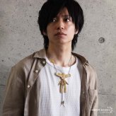 ステンレス ゴールド 特大イーグルネックレス フェザーネックレス インディアンジュエリー ペンダントネックレス メンズネックレス 18KGP 太角 あずきチェーン 細身 羽根 精巧 立体的 かっこいい 男性 金属アレルギー対応