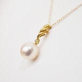 ［pearl582］ 8mm - 8.5mm ホワイトピンク ペンダント ダイヤモンド付 あこや真珠 0.01ct