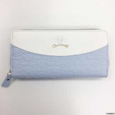 シナモロール 長財布 ラウンドファスナー レディース 財布 サンリオ キャラクター 型押し 合成皮革 大容量 収納力 おしゃれ かわいい プレゼント ギフト 誕生日 クリスマス サンリオ正規ライセンス品