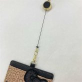 ハローキティ パスケース 定期入れ 黒 キティちゃん グッズ キャラクター サンリオ レオパード柄 ヒョウ柄 リボン ラメ かわいい レディース キッズ 通学 通勤 ICカードケース サンリオ正規ライセンス品