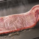 送料無料 北海道産地直送 たにぐち精肉店 ふらの和牛サーロインステーキ用360g  ※ご注文後約7～10日前後での発送となります。沖縄・離島へは別途配送料が発生いたします お取り寄せグルメ スイーツ