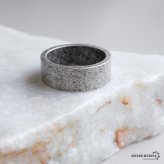 ステンレス コスパ最高 燻仕上げ 平打ちリング レトロ アンティークシルバー 燻リング メンズ 指輪 つや消しリング マット ワイド 幅8mm ビンテージリング プチプラ 金属アレルギー対応 男性