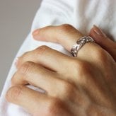 【Hawaiian Ring】繊細な透かし彫り プルメリア＆リーフ ハワイアンリング  指輪 ステンレス 安い 高品質 結婚記念日 夫婦ペア 無料ラッピング ジーラブ