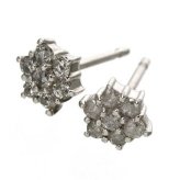 K18WG ダイヤモンド ピアス 18金 ホワイトゴールド ダイヤ 14石 7石 スター フラワー 華奢 上品 シンプル レディース ジュエリー アクセサリー プレゼント ギフト ラッピング 記念日 誕生日 20代 30代 40代 50代