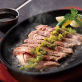 送料無料 お歳暮 萬野和牛 萬野和牛ロースステーキ4枚＆だし醤油＆食べるワサビつんつん漬けセット RST72W-MAN  ※11/2以降の出荷予定となります。北海道・沖縄・離島は配達不可 全国送料無料 御歳暮 早割 お歳暮2026 御挨拶 お取り寄せ グルメ スイーツ