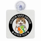 カーサイン 高齢者マーク SENIOR SAFE DRIVER ハイランドフォールド 車内用 吸盤タイプ 収れん火災防止タイプ 肉球 日本製 車 ステッカー