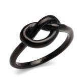 ステンレス 結び目リング ブラック ノット 指輪 メンズ シンプル 細身 黒 アクセサリー 立体 曲線 モチーフ モード カジュアル きれいめ ミニマル 艶感 個性的 おしゃれ 大人 ワンポイント 重ね付け 金属アレルギー対応