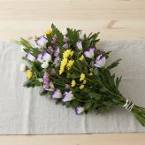 【花 お供え】【送料無料】生花　お供え花束＜和花A＞ 法要 御仏前 ご希望の色合い イメージで 花屋さんの手作り 画像配信 メッセージカードOK 北海道・沖縄・九州・四国・中国・離島への配送は不可