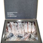 網走水産 紅鮭姿切身(1本・1.3~1.6kg) (APID-068) [お中元][お歳暮] ※送料無料(北海道・沖縄・離島への配送不可)