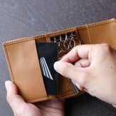 牛革 キーケース ウォレット 小銭入れ ブランド mieno Diva 紙幣 財布 スマートキー コンパクト マルチケース メンズ 本革 レザー 革 車 バイク プレゼント【ネコポスで送料無料】【名入れ 可能】 5F (07000395-mens-1r)
