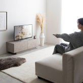 テレビ台 テレビボード ローボード TV スリム コンパクト 省スペース 収納 引き出し 扉 吹き抜け 可動棚 コードスリット ルーター タップ コード穴 フロート脚 ノイズレス フラット 高級感 石目調 幅100 新生活