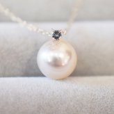 ［pearl607］8mm - 8.5mm ホワイトピンク ペンダント ネックレス 11月 誕生石 ブルートパーズ あこや真珠
