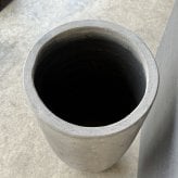 植木鉢 おしゃれ 大型 軽量 11号 鉢カバー KONTON コントン コーテス ラウンドハイ 縦長 トール 背が高い スリム 丸型 屋外 高級 北欧 モダン ナチュラル 観葉植物用 サボテン シンボルツリー 特大 玄関 テラス インテリア プランター 深型 セメント グレー