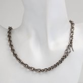 純チタン製 軽い アズキチェーンネックレス こだわりのフック 鱗柄 メンズネックレス 幅7mm シルバー 丁度いい太さ つけっぱなし かっこいい 太幅 模様 高級感 4面カット 男性 金属アレルギー対応