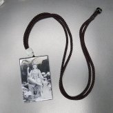 天然石4A黒ひすい本翡翠ジェダイト観音様景観画両面フロスト加工紐ネックレス