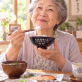 敬老の日 退職 名入れ ギフト SXX 波佐見焼 茶碗 内椿 単品 木箱入り / プレゼント ギフト 退職 記念 誕生日 還暦 緑寿 長寿 祝い 黒茶碗 赤 緑 選べるカラー