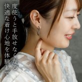 ピアス チタン フープ ハーフ 大ぶり 純チタン 幅2mm×直径30mm 全8色 アレルギー対応 医療用 日本製 おすすめ メンズ レディース 片耳 1個 かわいい カラフル