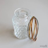 ステンレス トリニティバングル 3連 レディース アクセサリー 三色カラー シルバー ゴールド ローズゴールド 細身 クロス 交差 重ね付け風 上品 華やか 大人 きれいめ 手元コーデ 女性用 腕輪 ジュエリー デイリー おしゃれ