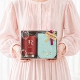 【名前入り ハンカチとマグカップのギフトセット】サーモスマグカップ jds-452 450ml 全4色 【イニシャルデザイン】と今治ハンカチタオル 【花イニシャル】のギフトセット メッセージカードが選べる 4色×14色 25cm×25cm 刺しゅう入りタオル 誕生日 還暦祝い 退職祝い