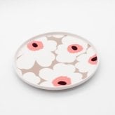 マリメッコ ウニッコ プレート 20cm クレイ/ホワイト/ローズ marimekko UNIKKO 皿 食器 ギフト 耐熱 電子レンジ対応 結婚祝い プレゼント 贈り物