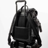 トゥミ TUMI HARRISON ハリソン SMALL GRIFFEN BACKPACK スモール グリフィン フラップ バックパック 06302065DBM 159056 リュックサック メンズ バッグ