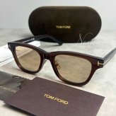 【並行輸入品】【正規品・新品】TOMFORD トムフォード TF1353D FT1353-D 48E クリアブラウン ライトブラウン イタリア製 サングラス メガネ 眼鏡 メンズ レディース TOM FORD トム フォード 伊達メガネ ビジネス アジアンフィット