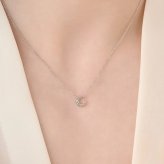 【無料ラッピング】 ヨンドシー 4℃ ネックレス シルバー 月 5月誕生石 エメラルド レディース ブランド 正規品 新品 ギフト プレゼント 人気 おすすめ 誕生日 記念日 クリスマス 送料無料 4cd522790