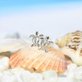 ハワイアンジュエリー ピアス ホヌ ホワイトゴールド ピアス スタッドピアス 海の守り神 片耳(1個)購入可 K14 14K シリコンキャッチ シンプル 20G ゲージ BY THE SEA バイザシー メンズ レディース 誕生日 プレゼント ハロウィン 【品番：GE106W】
